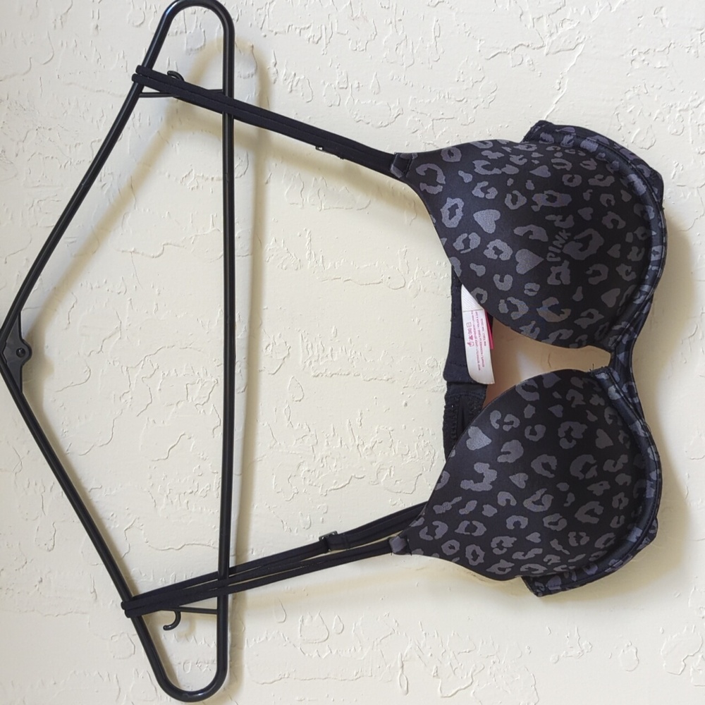 PINK Victoria's Secret Black Pink Animal Print Tee Shirt Push Up Bra Size 32C